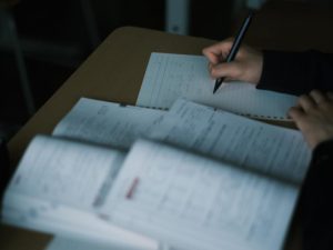 資格勉強 イメージ