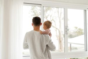 子育て男性 イメージ